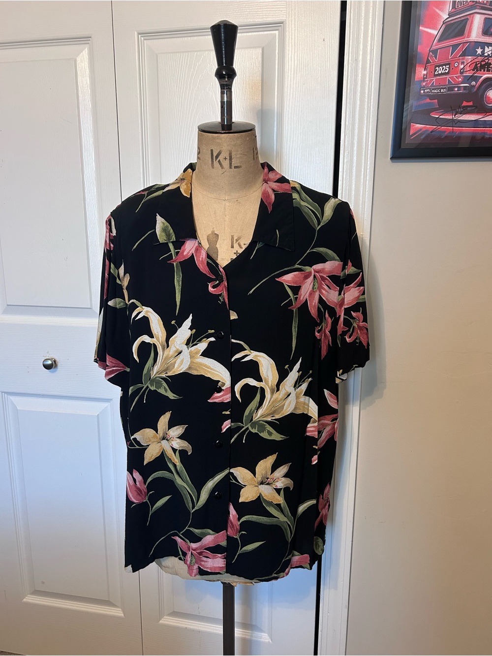 Alfred Dunner / Size 16/XL Black Floral Button-Front Women’s Top